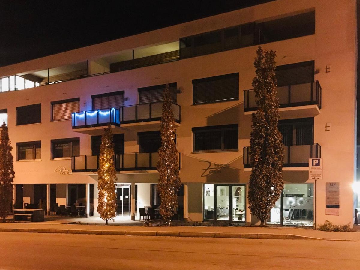 Zimmer - Modernes Apartment Mit 45 Qm. Straubing Bagian luar foto