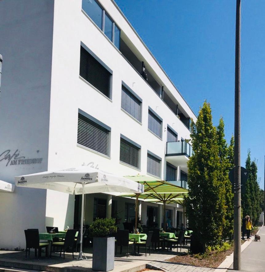 Zimmer - Modernes Apartment Mit 45 Qm. Straubing Bagian luar foto